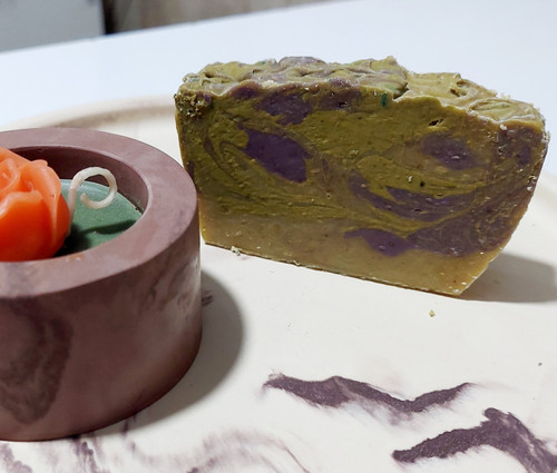 صابون ارگانیک و دست ساز رزماری و بابونه